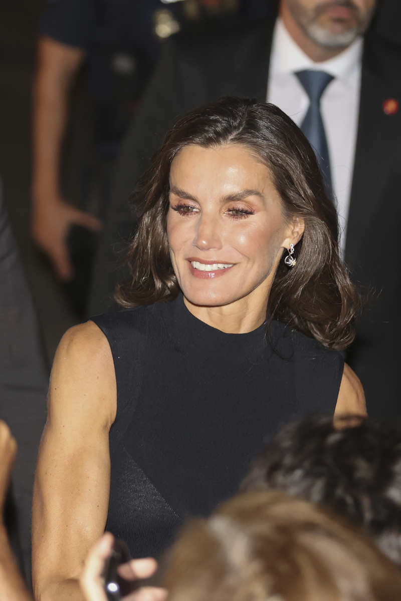 El maquillaje rosita favorito de la Reina Letizia que utiliza para ahumar sus ojos sutilmente 