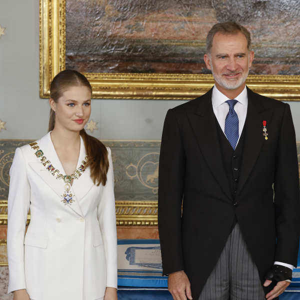 La Princesa Leonor junto a Felipe VI en la imposición del Collar de la Real Orden de Carlos III