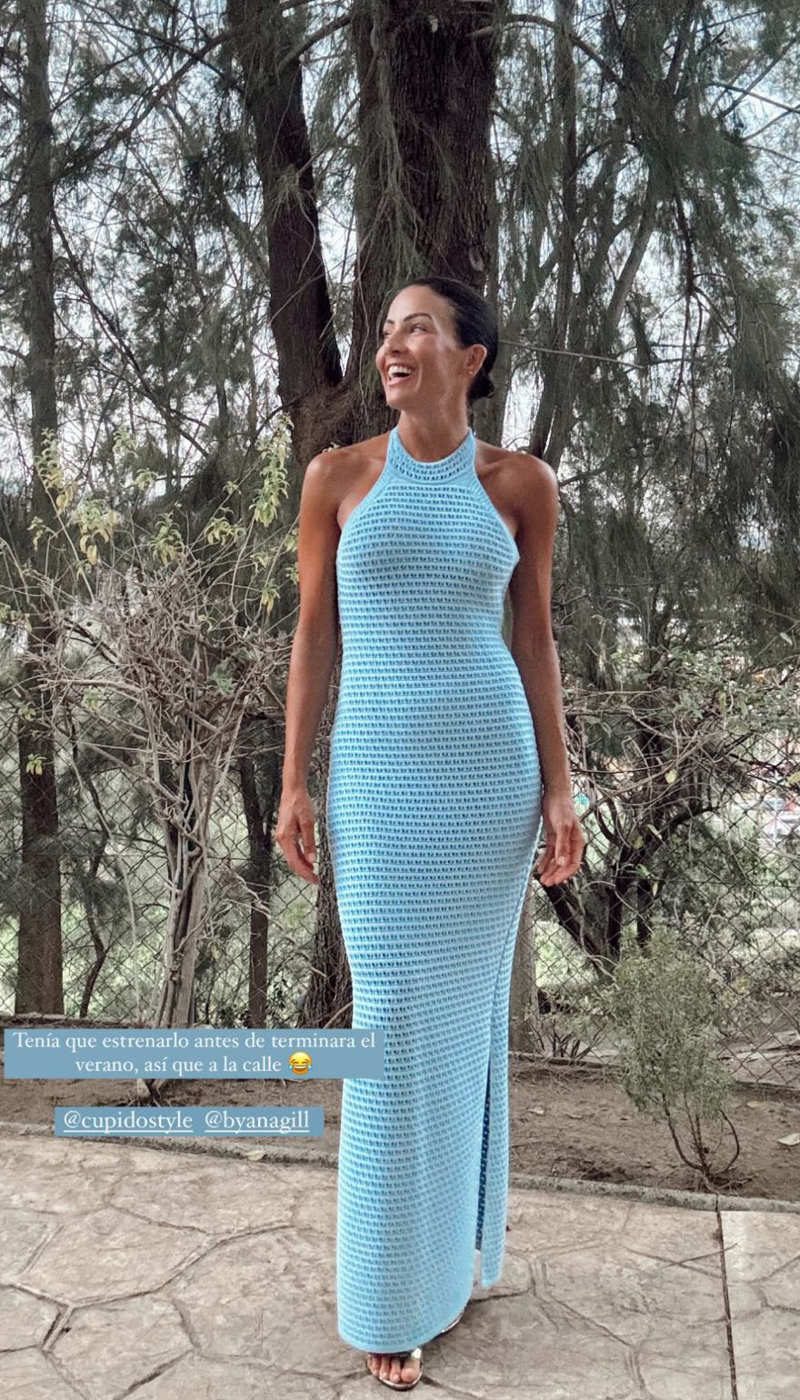 Virginia Troconis apura el verano con el vestido de punto calado más favorecedor para las mujeres 