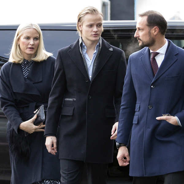 Haakon de Noruega, Mette Marit y Marius en Oslo.