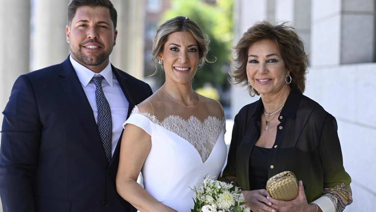 Kike, el sobrino de Ana Rosa Quintana, se ha casado con su novia Cristina: los detalles de su romántica boda