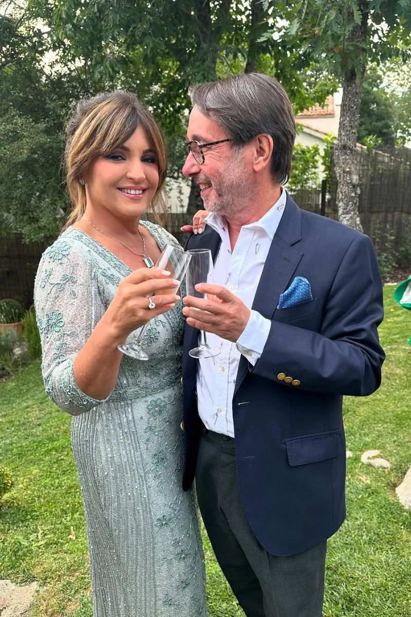 Beatriz Cortázar, pletórica en su boda