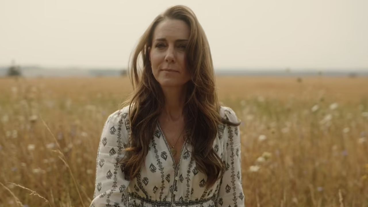 Kate Middleton en un campo de trigo