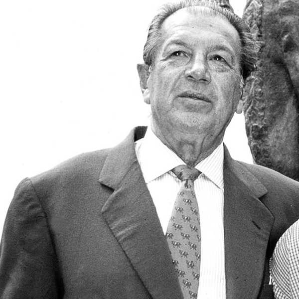 Francisco Rivera y su abuelo en una foto del pasado