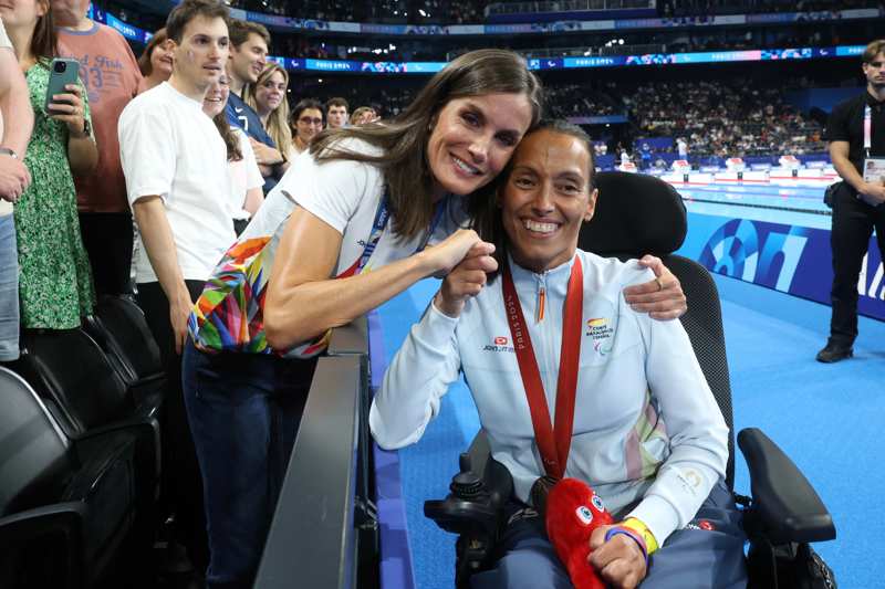 La Reina Letizia con Teresa Perales en los Juegos Paralímpicos de París