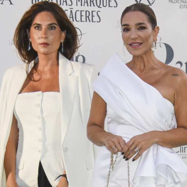 Lourdes Montes y Raquel Bollo en los premios Escaparate.