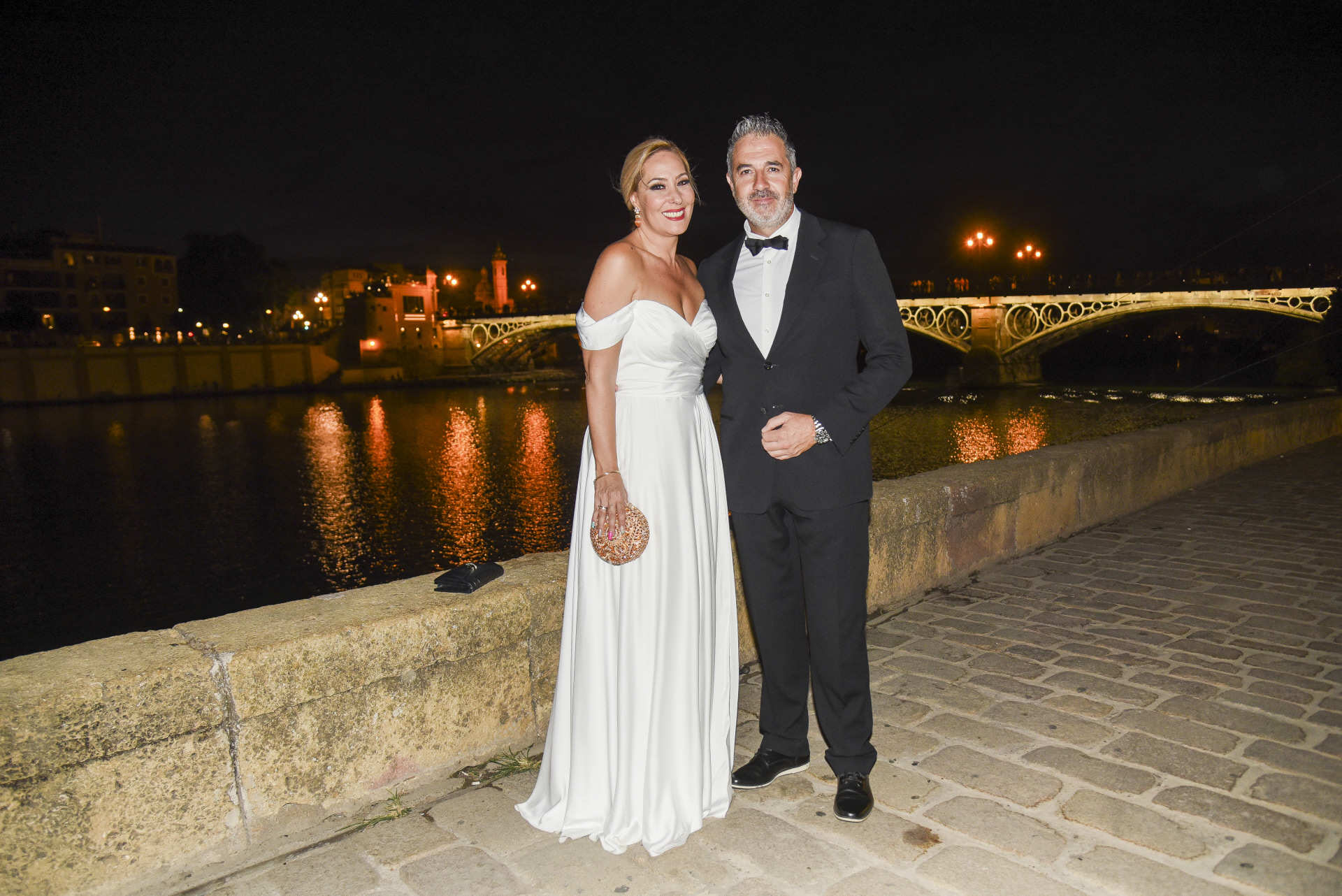 Rosario Mohedano con un vestido muy 'de novia'