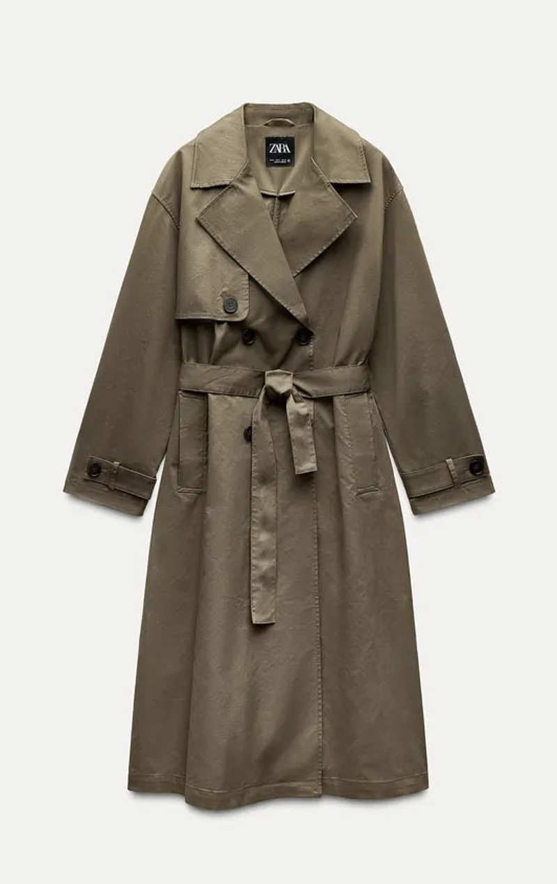 Trench largo cinturón 59,95 euros de Zara