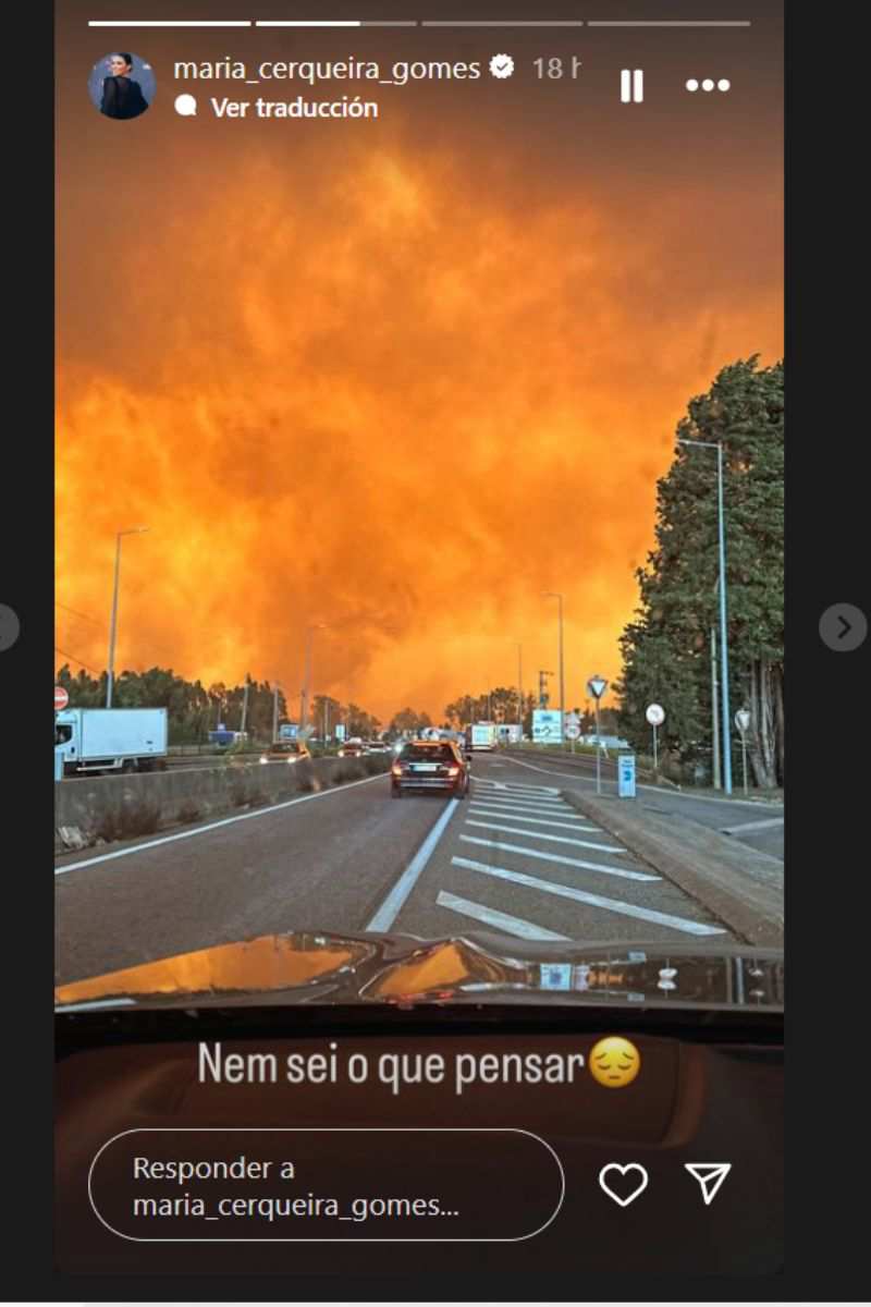 María Cerqueira comparte una imagen del incendio desde su coche