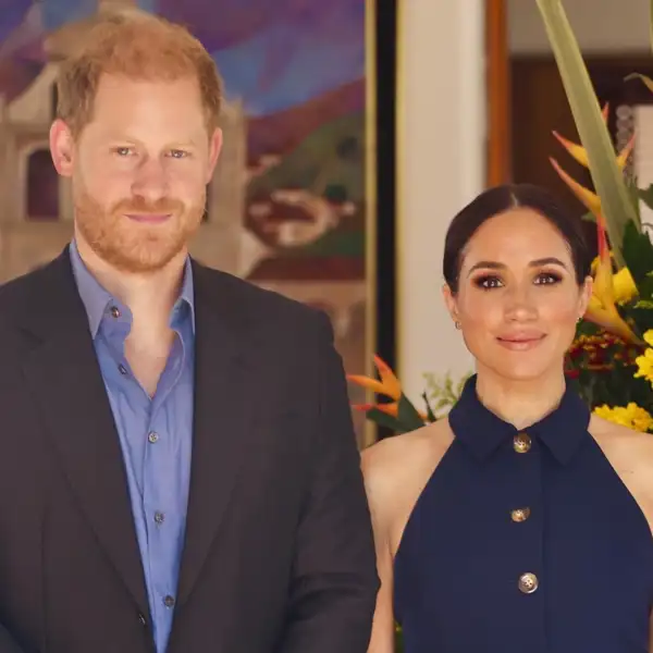 Harry y Meghan en un acto público