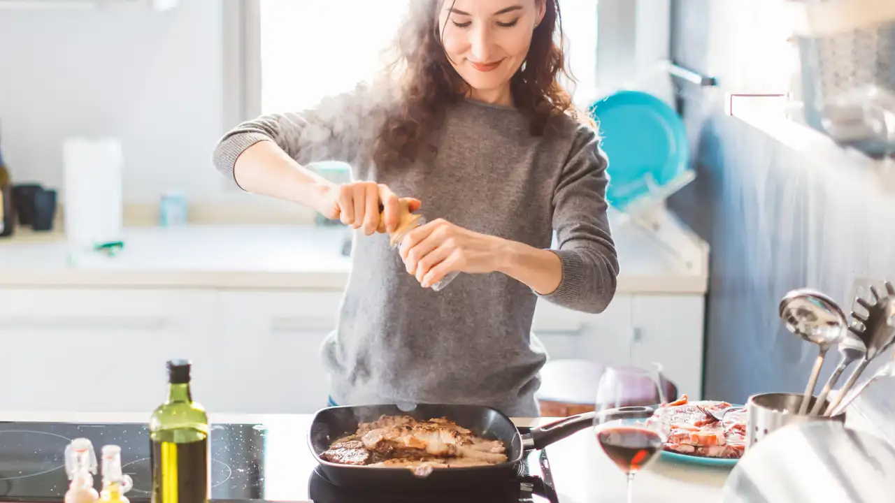 Solo para carnívoros: las 10 mejores sartenes, parrillas y piedras para cocinar un filete, entrecot o chuletón perfecto