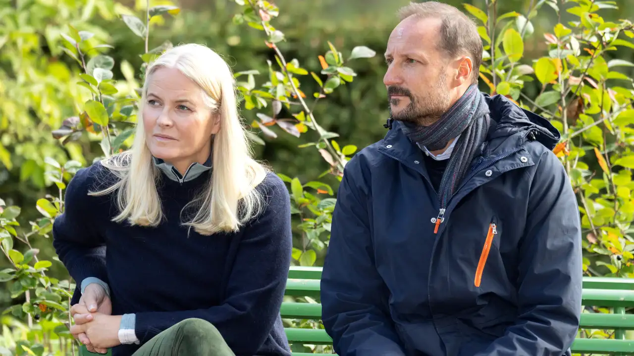 El surrealista método del Príncipe Haakon y Mette-Marit para protegerse de la prensa tras las últimas polémicas de Marius Borg 