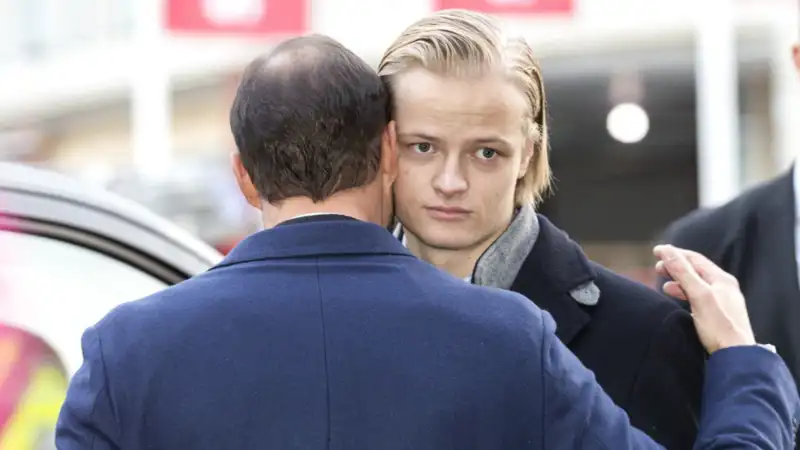  Se complica la situación para el hijo de Mette-Marit: la prueba que pone en jaque a la casa real noruega 