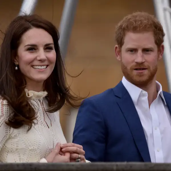 Kate Middleton y el Príncipe Guillermo en una foto de archivo