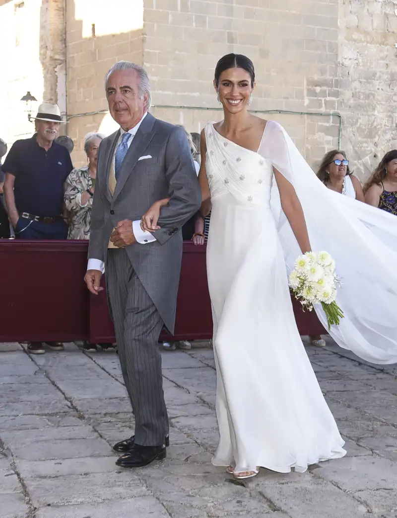 Ana Cristina Portillo radiante vestida de novia