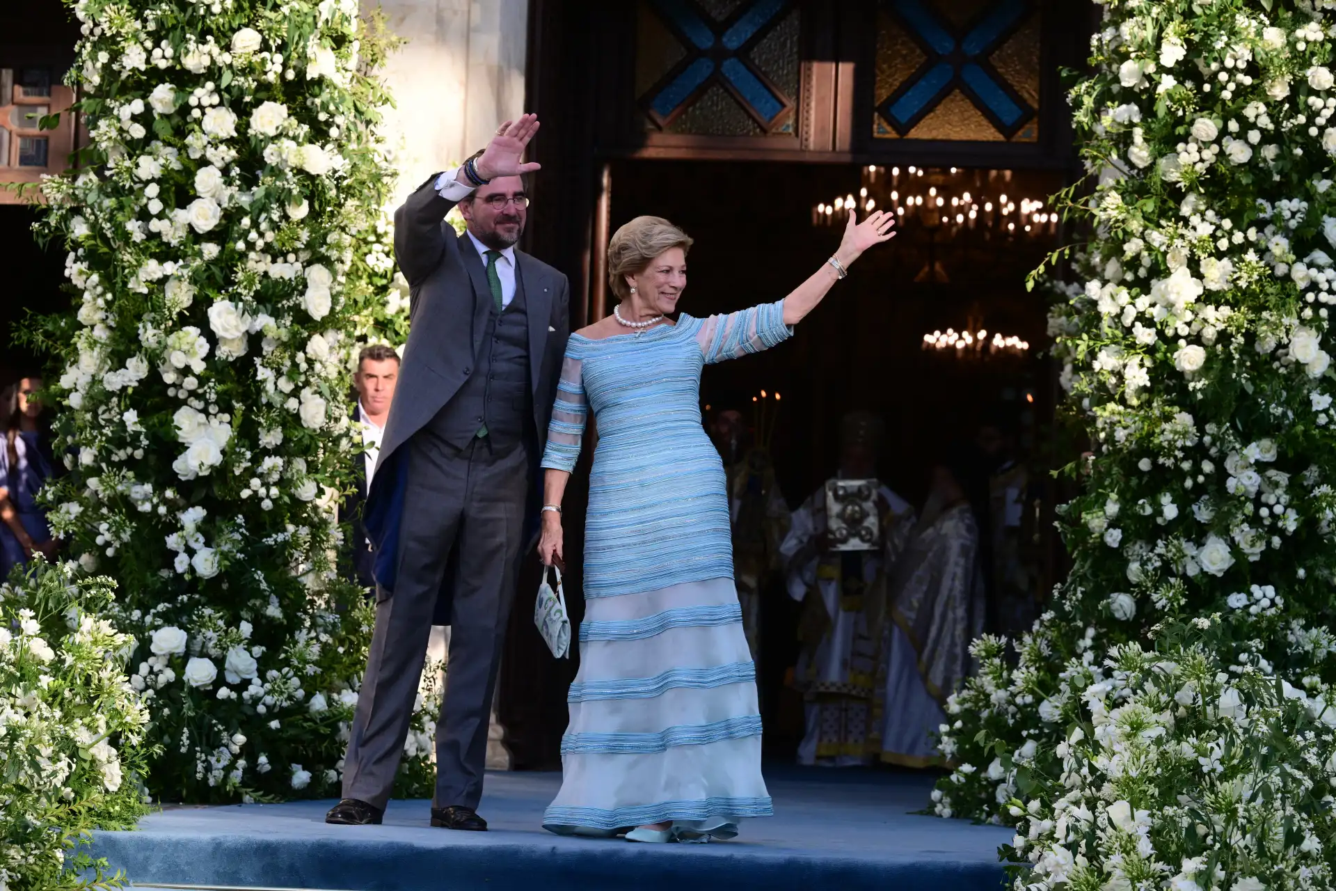 Ana María de Grecia ha brillado con este espectacular vestido azul.