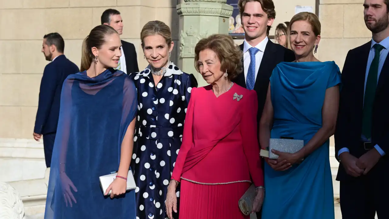 Doña Sofía, sus hijas y sus nietos en la boda de Teodora. 