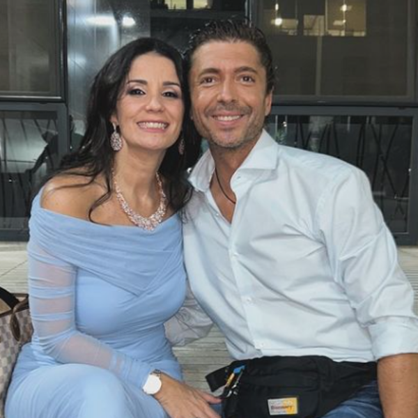 Ana Herminia y Ángel Cristo Jr. posan sonrientes