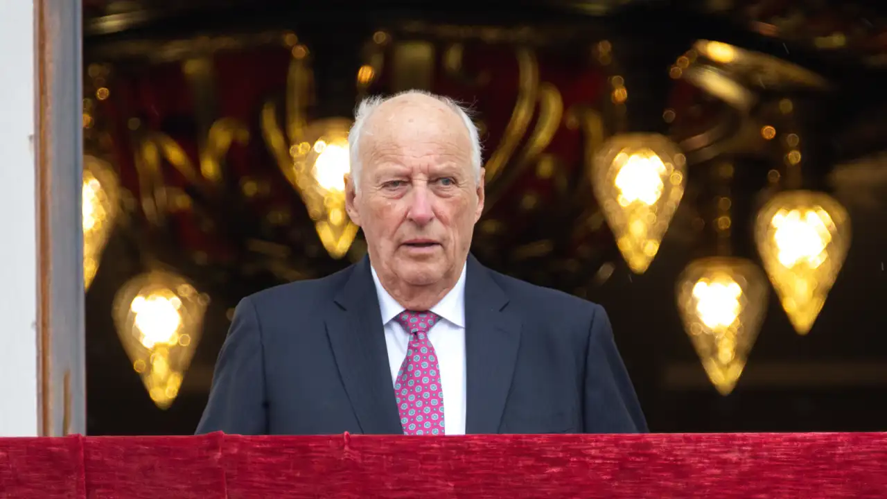 La prensa noruega destapa el motivo por el que el Rey Harald no se pronuncia sobre el escándalo del hijo de Mette-Marit 