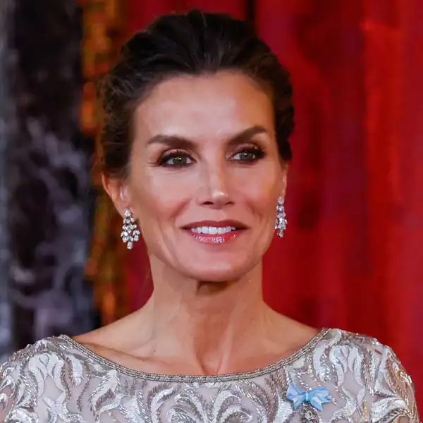 La Reina Letizia cuenta con un amplio joyero que SEMANA analiza con una experta