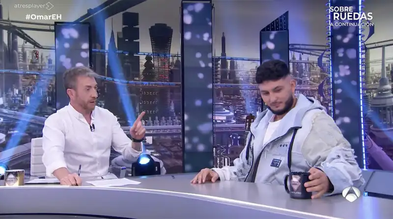 Omar Montes y Pablo Motos en 'El Hormiguero'