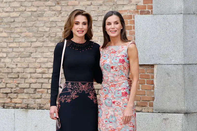 Rania de Jordania y la Reina Letizia durante un acto en Madrid en junio de 2023