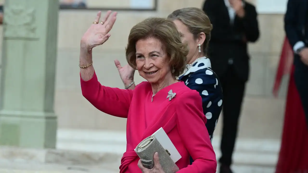 La Reina Sofía en Atenas en la boda de su sobrina, Teodora de Grecia