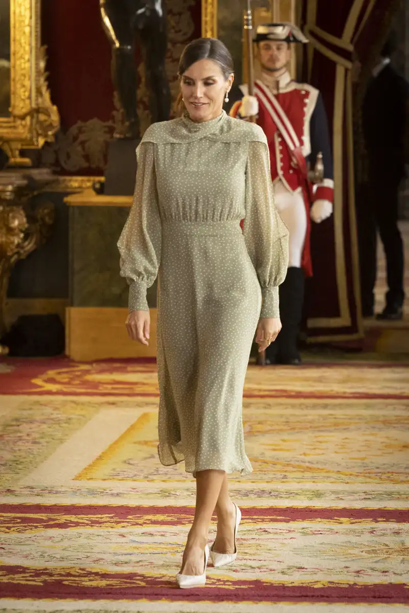 El original vestido de lunares que la Reina Letizia lució durante el Día de la Hispanidad en 2022