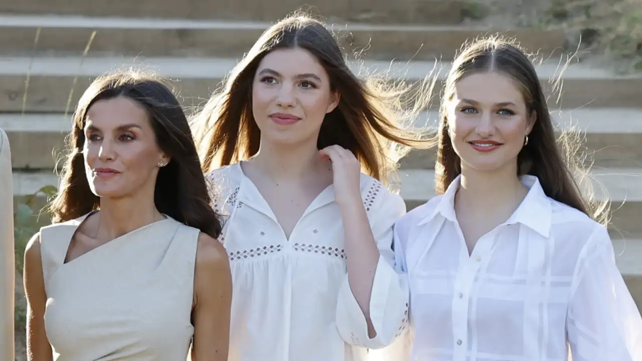 La Reina Letizia junto a sus hijas