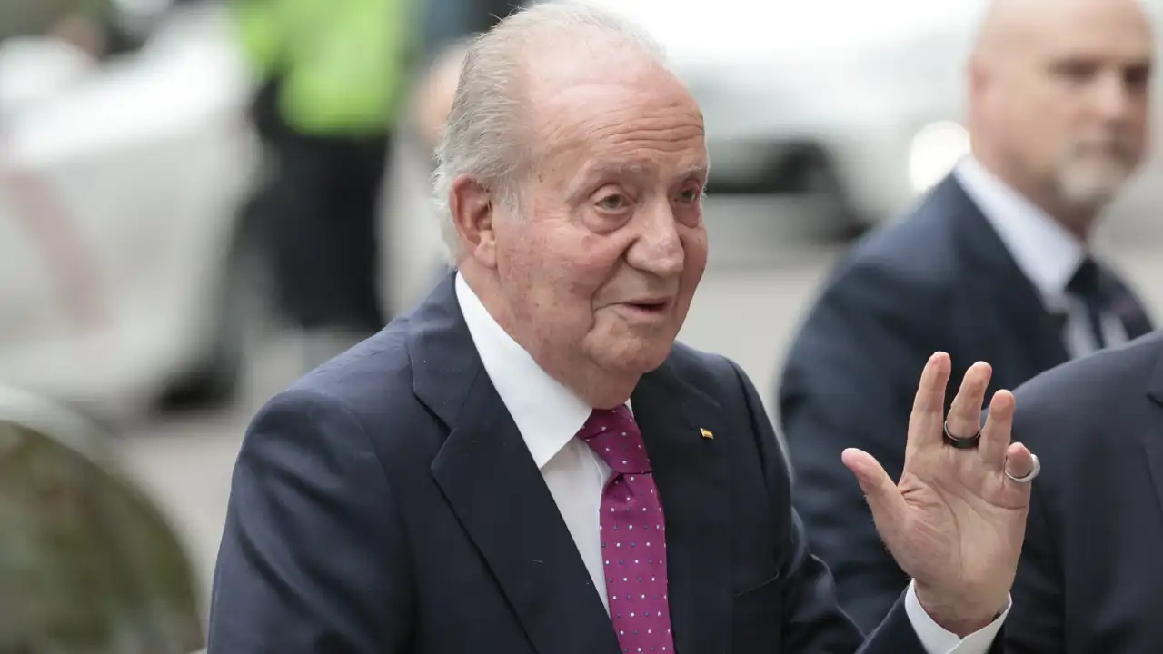 Primera consecuencia tras el escándalo Bárbara Rey: aplazan sin fecha las memorias de Juan Carlos I