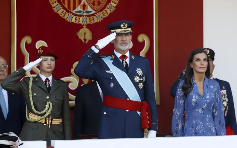 La Princesa Leonor, con uniforme militar, durante el desfile del 12 de octubre celebrado en 2023