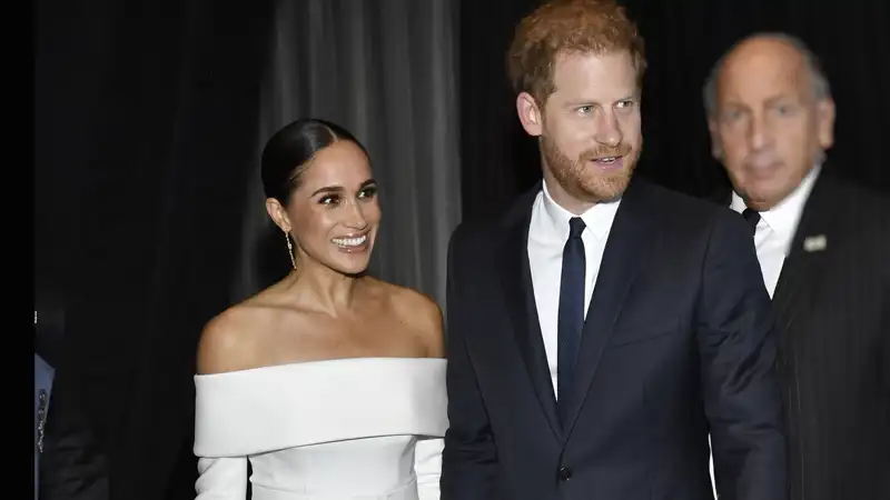 portada principe harry, meghan markle