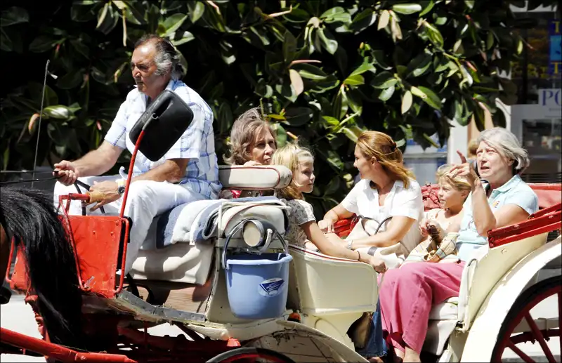 Tatiana Radziwill y la Reina Sofía veraneando en Mallorca 