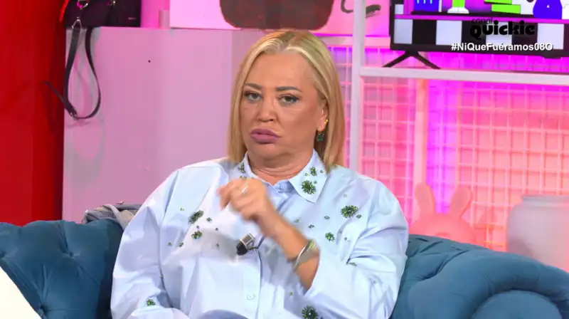 Belén Esteban en el plató de 'Ni que fuéramos'