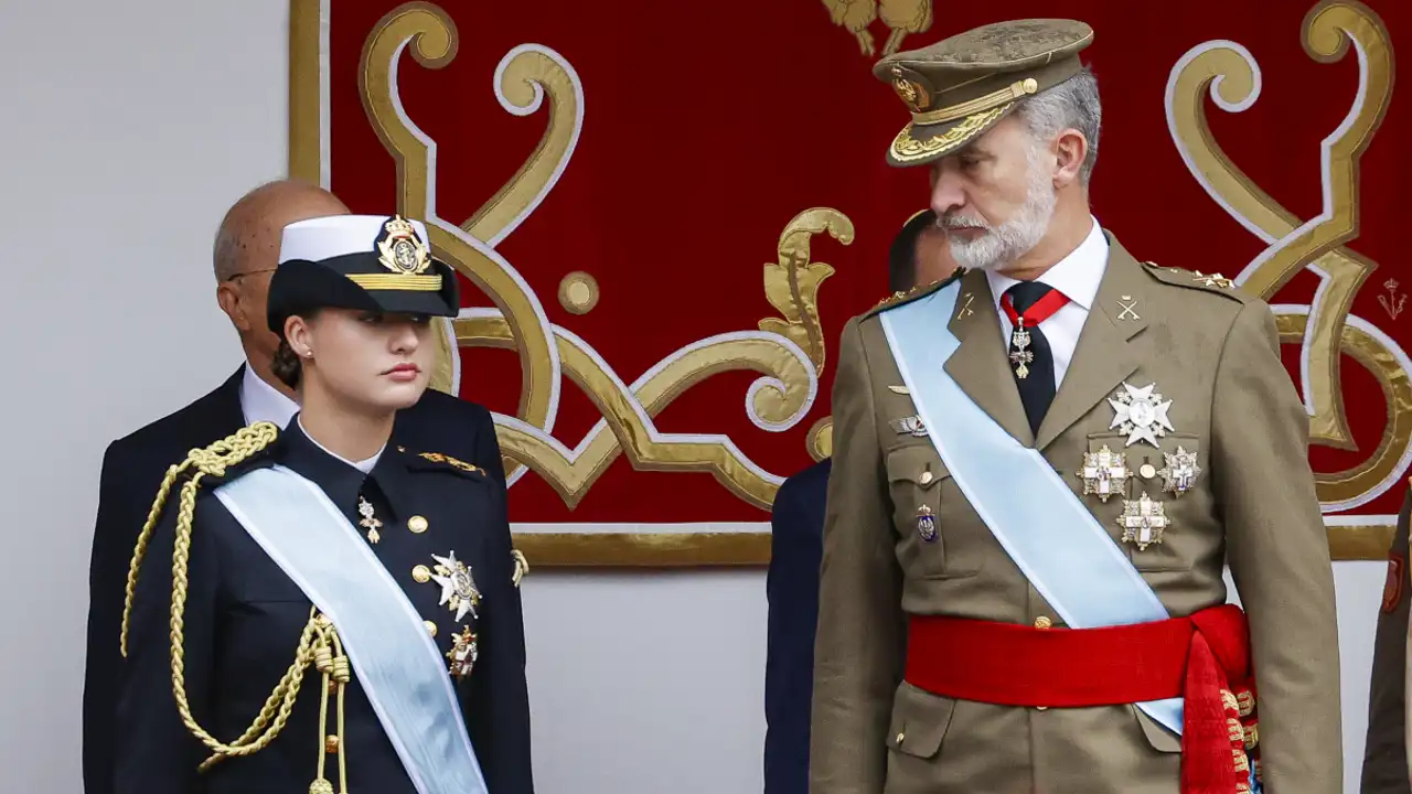 Felipe VI da un toque de atención a Leonor: el lapsus de la Princesa que no ha pasado desapercibido el 12 de octubre