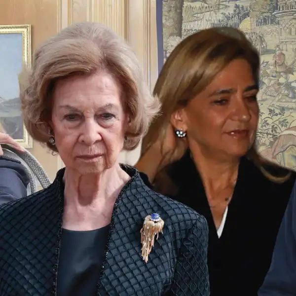 Los Reyes Eméritos y sus hijas, las Infantas Elena y Cristina