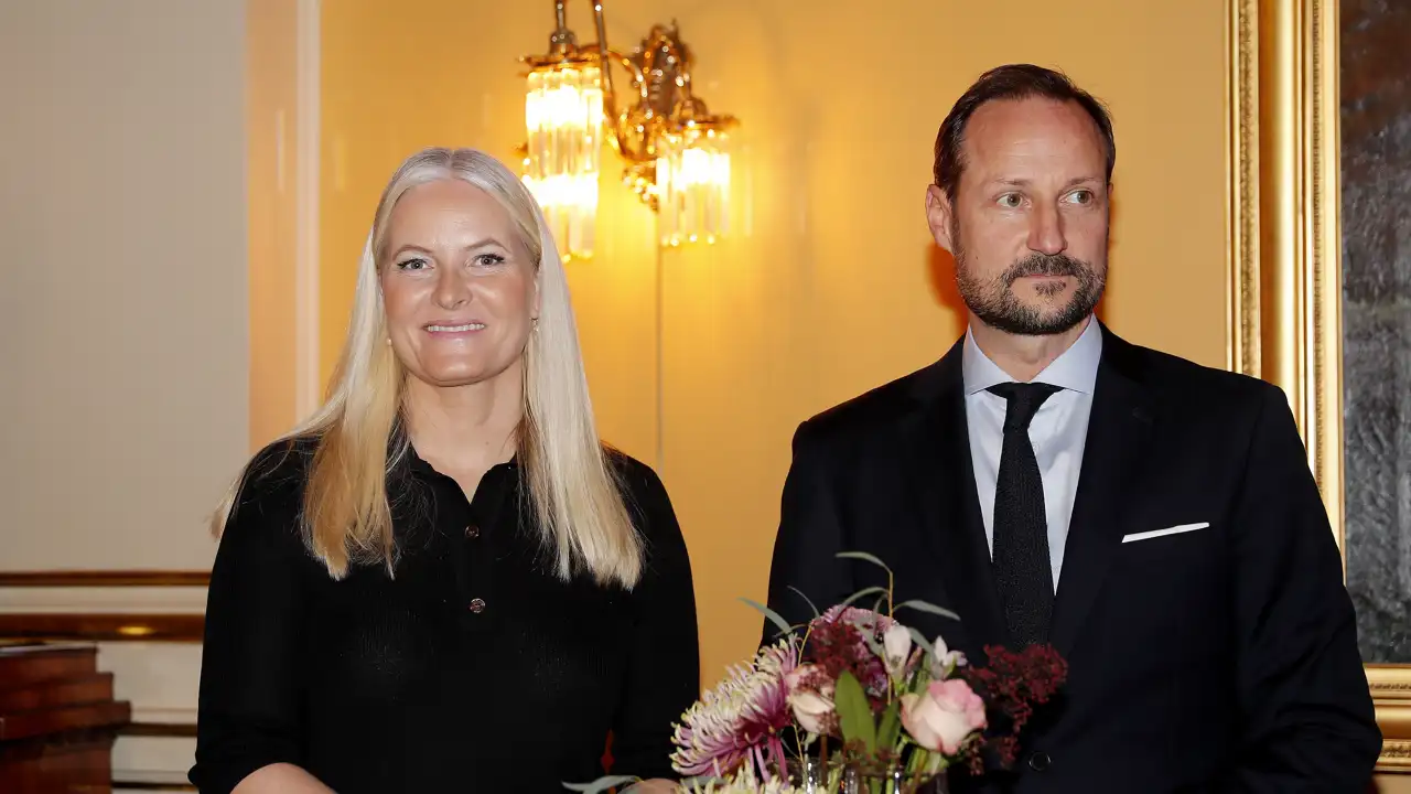 Una experta en realeza revela la demoledora frase del Príncipe Haakon sobre los escándalos del hijo de Mette-Marit