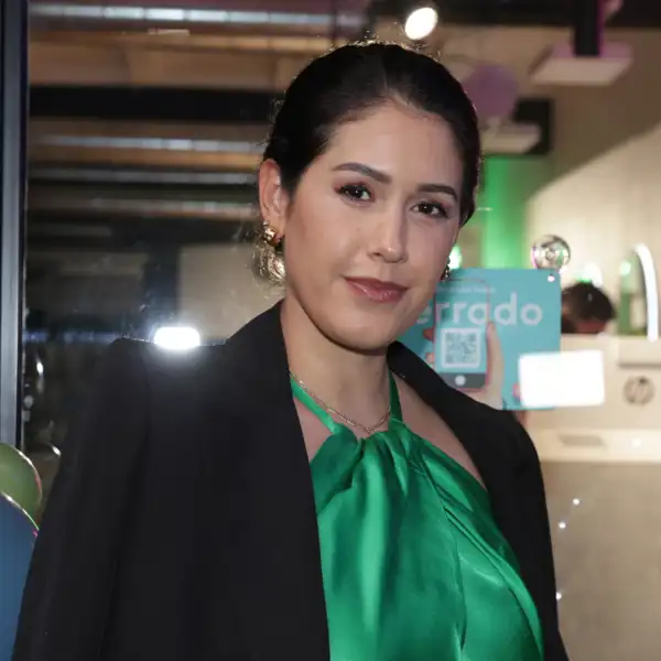 Gabriela Guillen inaugura un nuevo negocio