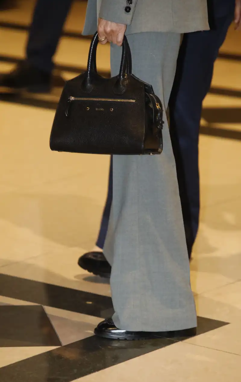 El bolso de Mauska de la Reina Letizia, su comodín 