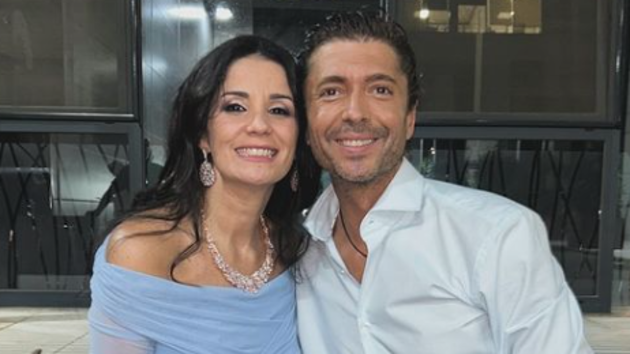 Ana Herminia y Ángel Cristo Jr. posan sonrientes