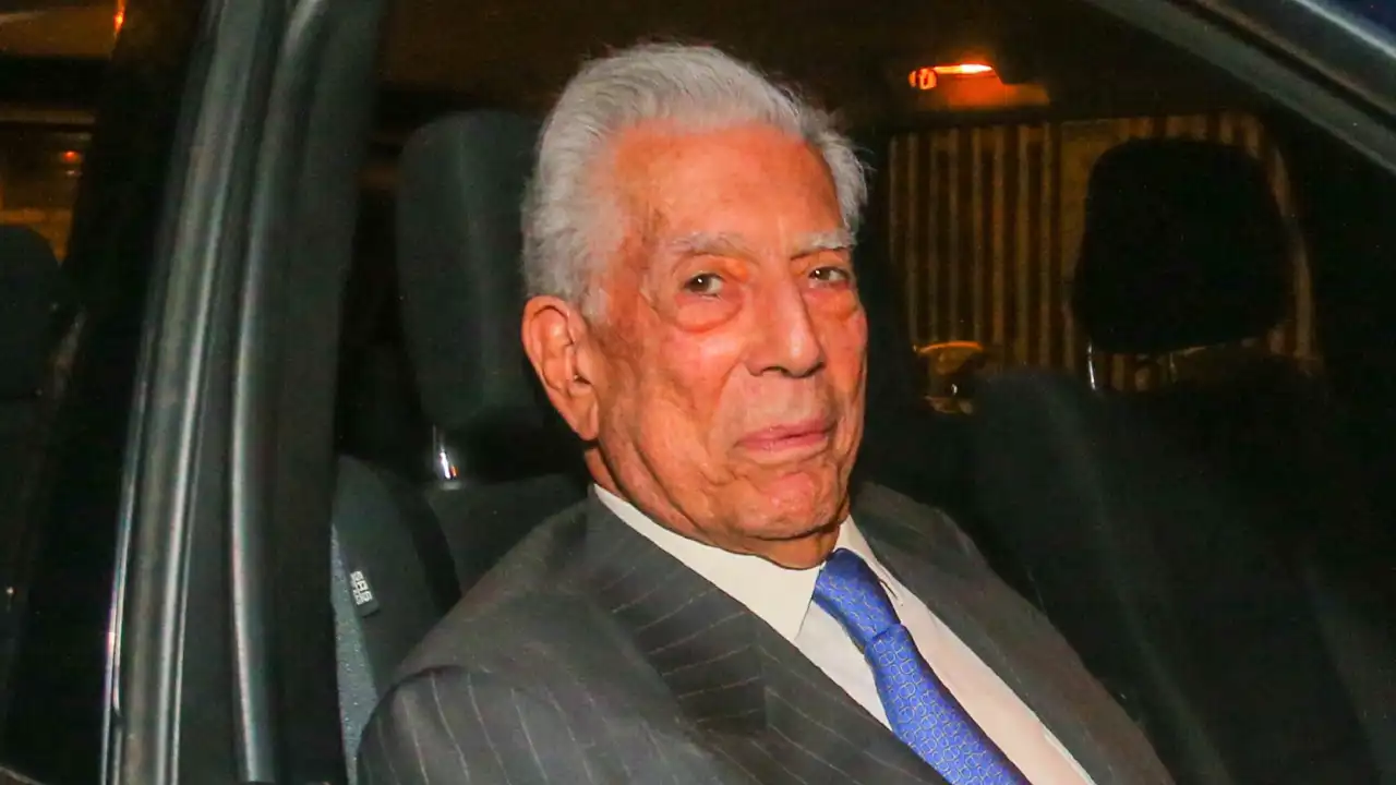 Última hora sobre el estado de salud de Mario Vargas Llosa: su hijo actualiza su situación