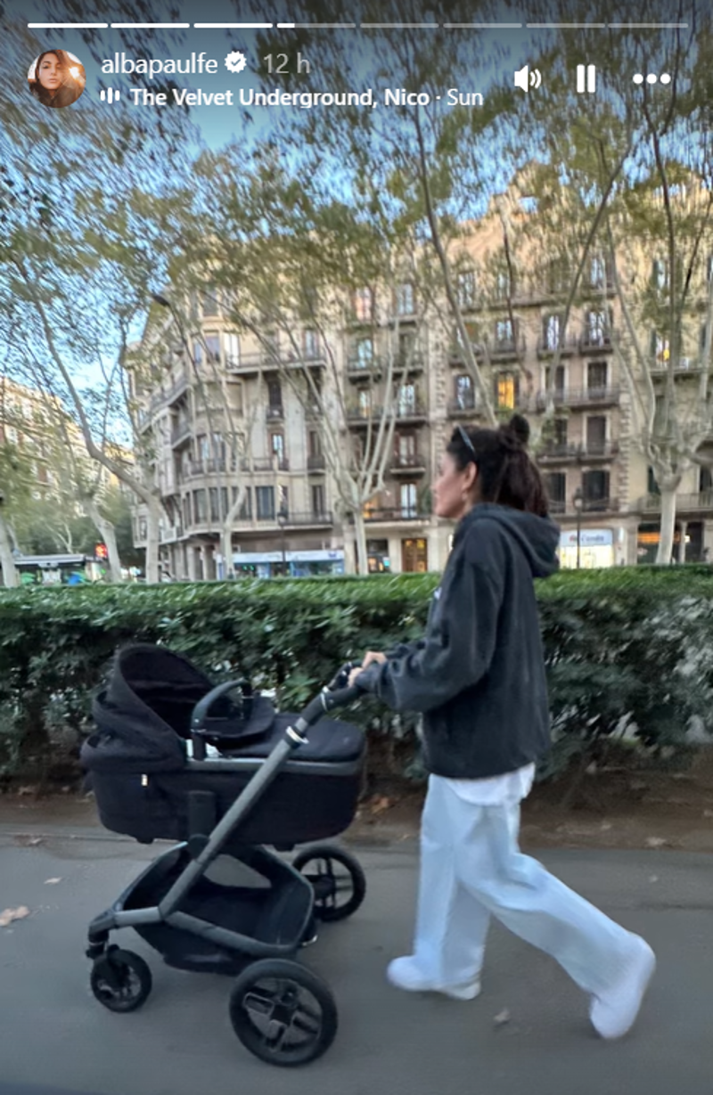 Primer paseo de Dulceida con su bebé