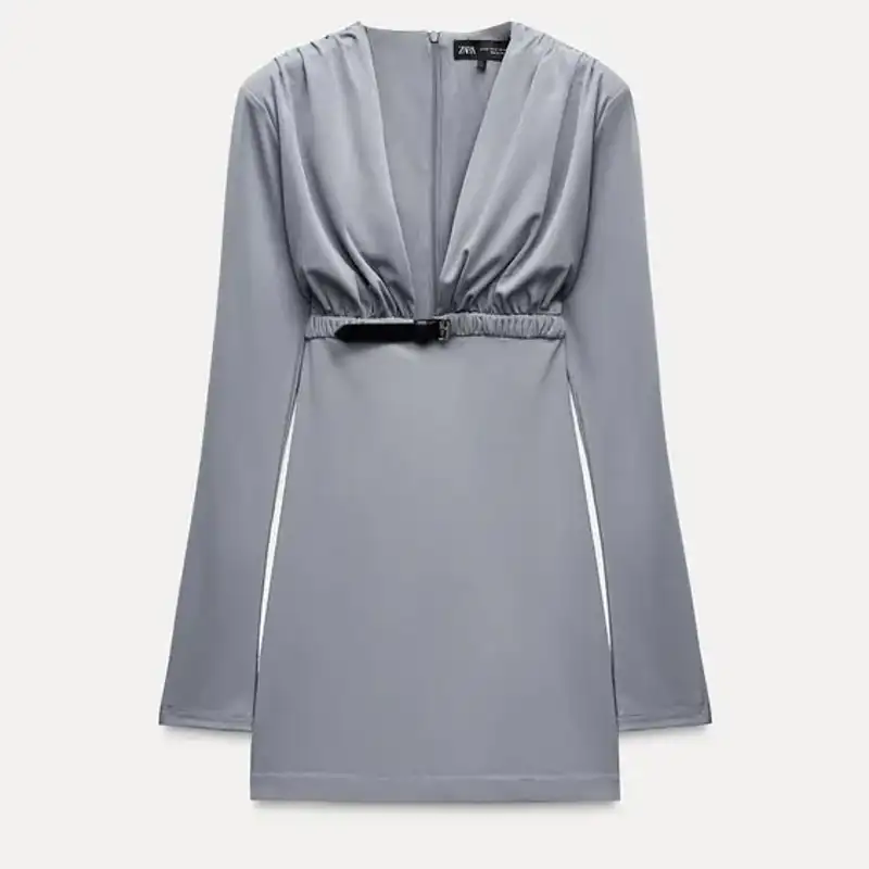 Vestido drapeado cinturón de Zara 29,95 euros 