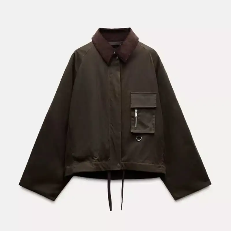 Cazadora encerada cuello pana ZW Collection de Zara 59,95 euros