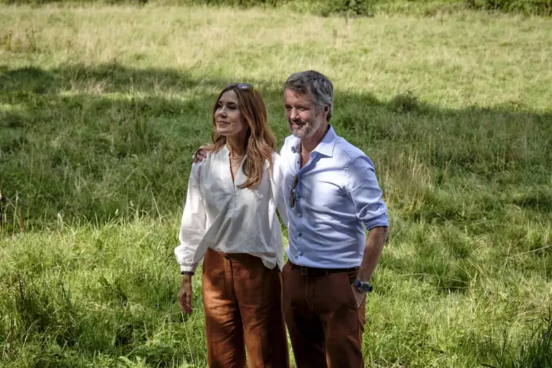 Federico X y Mary de Dinamarca, durante su gira de verano. 