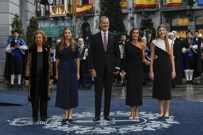 La reina Sofía junto a la Familia Real en los Premios Princesa de Asturias 