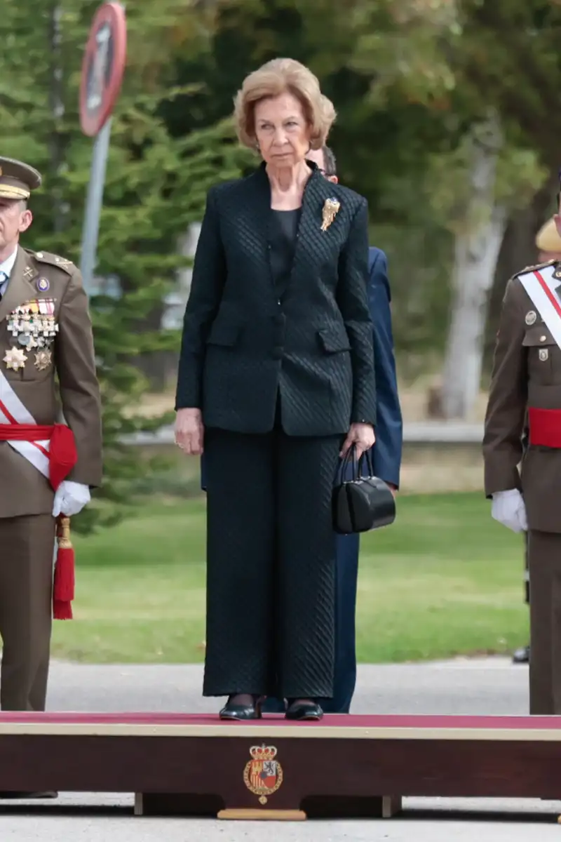 El total black look de la Reina Sofía tras la aparición de los audios de Bárbara Rey y el Rey Juan Carlos 