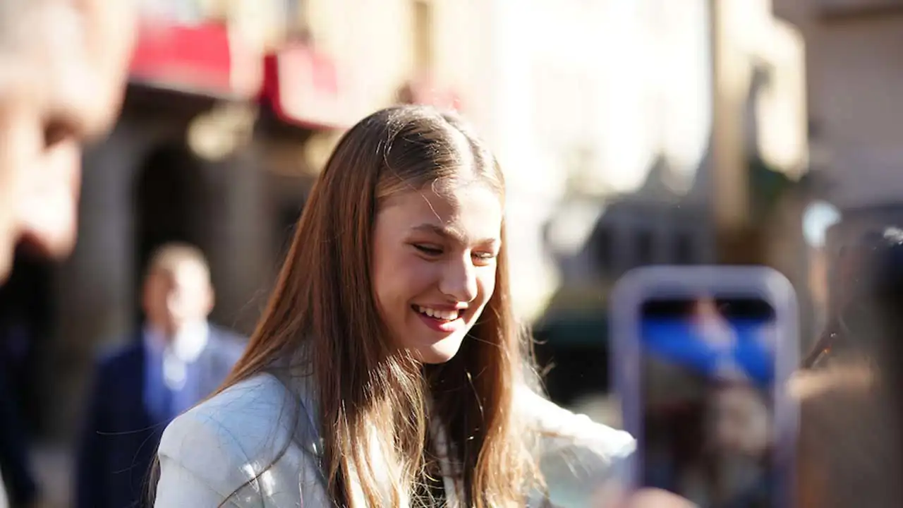 La Princesa Leonor rompe sus propias reglas en Oviedo: su elogiada actitud con los curiosos de los Premios Princesa de Asturias