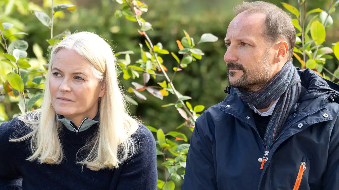 Haakon de Noruega da la última hora sobre el estado de salud de Mette-Marit tras su baja por enfermedad