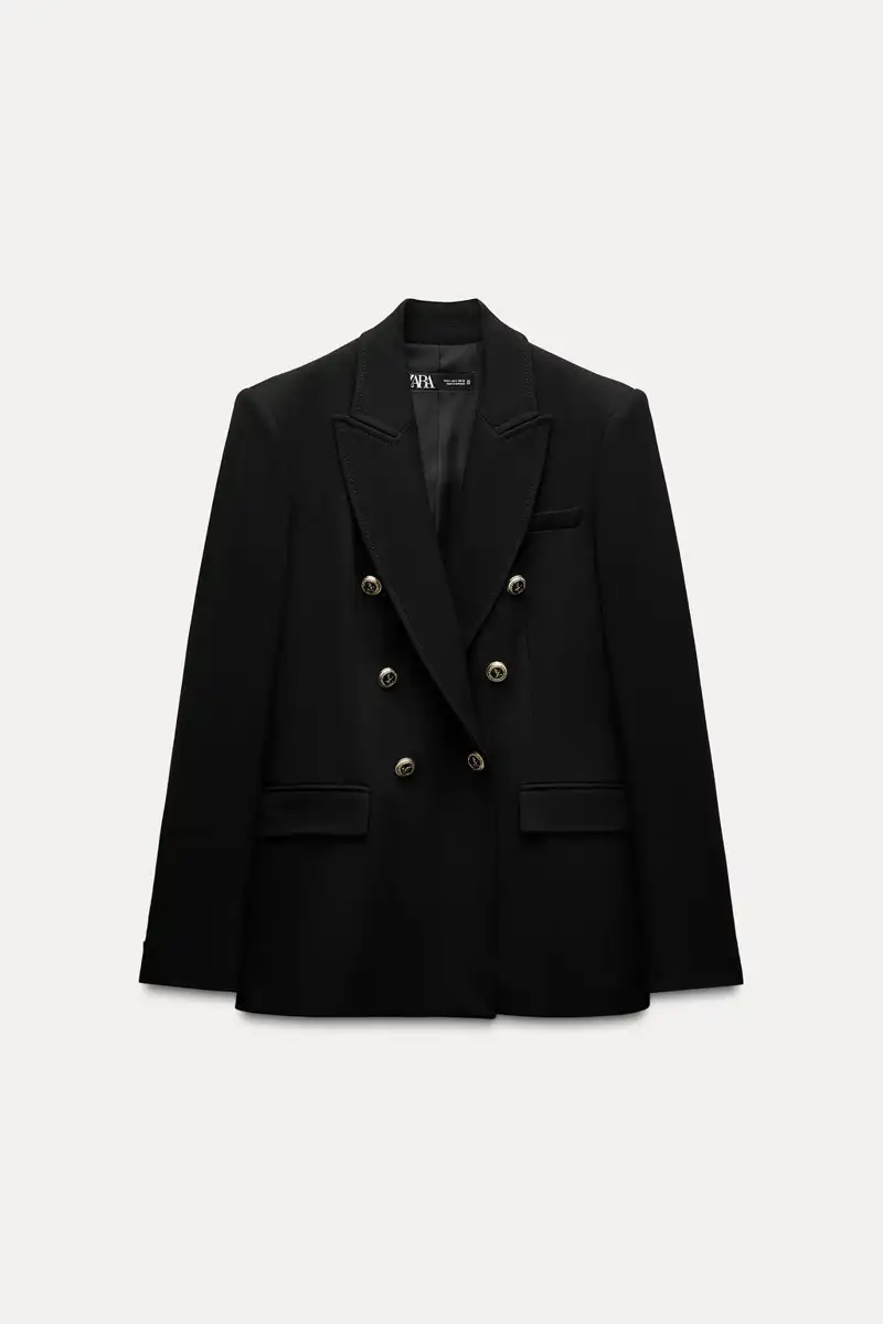 Blazer entallada cruzada de Zara 49,95 euros 